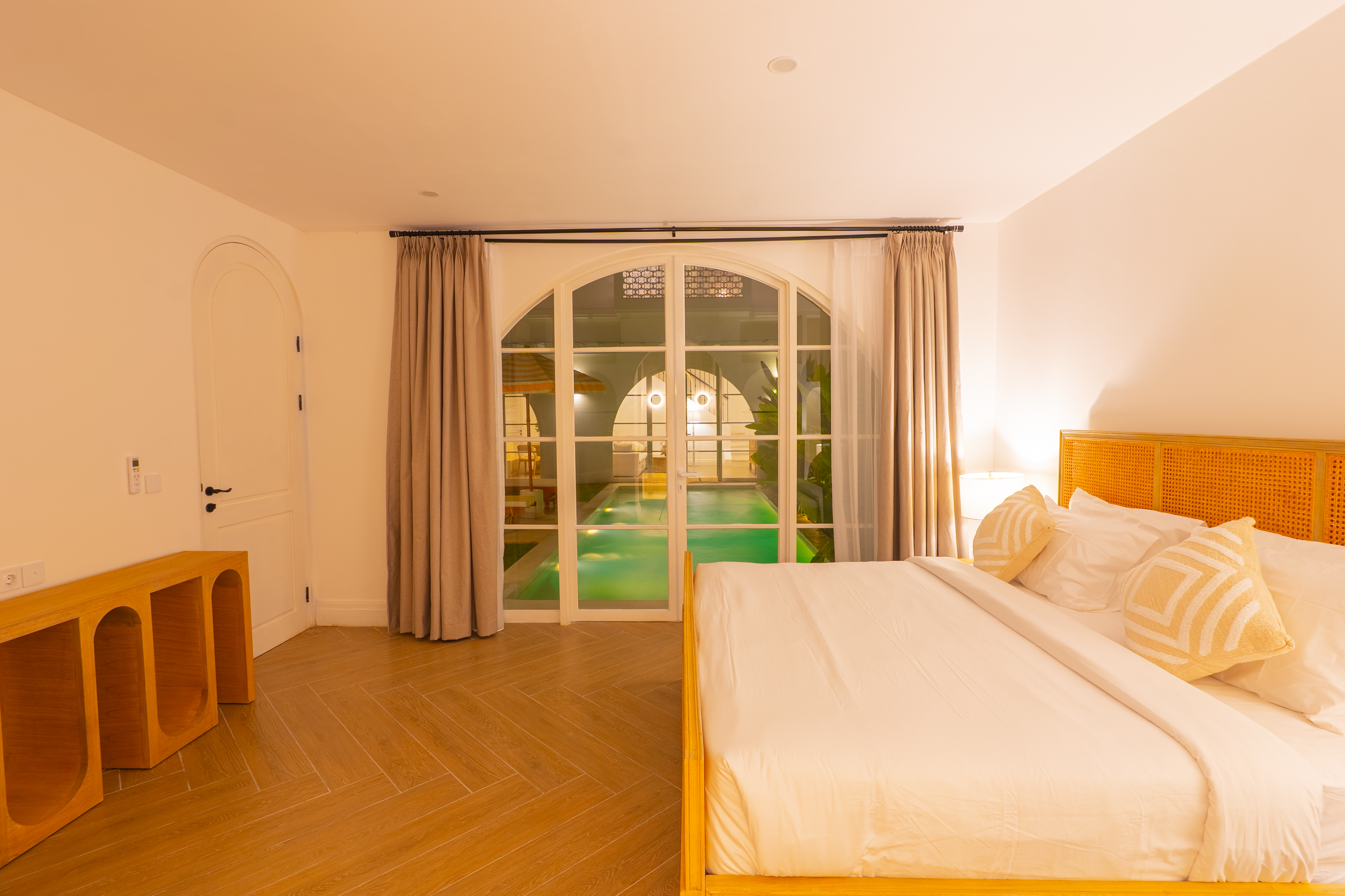 DDI00560-HDR